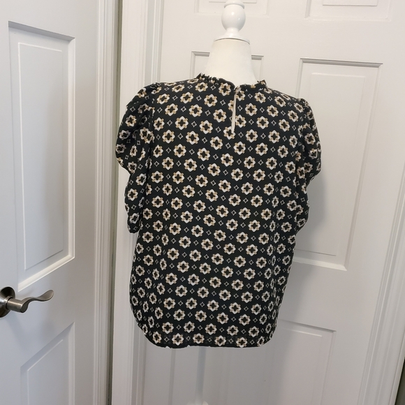 LOFT Geo Cinched Sleeve Ruffle Neckline Blouse Size XL, Business Casual - Picture 4 of 12